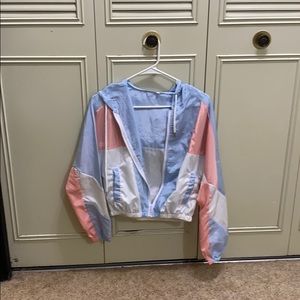 Size small windbreaker.